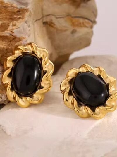 Vintage Black Oval Earring